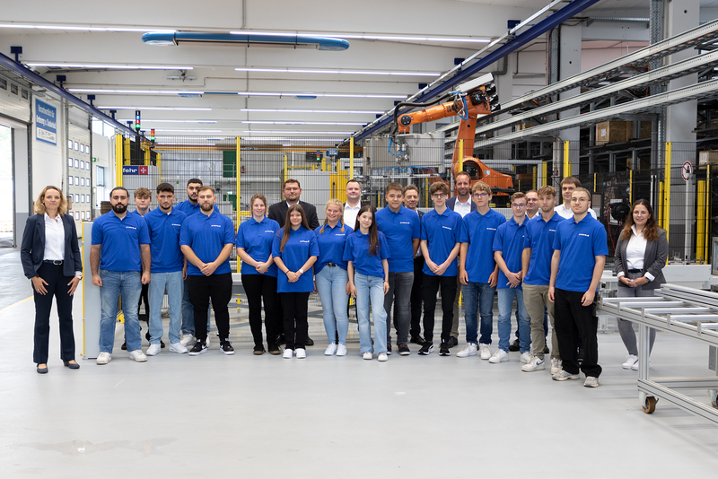 Start of training at VAHLE: 15 apprentices begin their careers today at Paul Vahle GmbH & Co. KG. (Photo: VAHLE) 